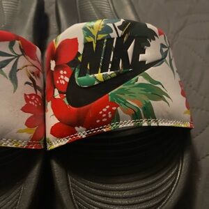 Nike slides. Work very little. Size 9